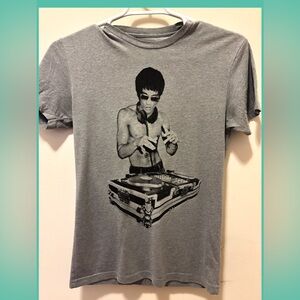 Bow & Arrow Grey Graphic DJ T Shirt